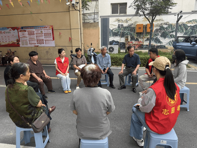利辛县城关镇：直播间传新风 小社区暖万家