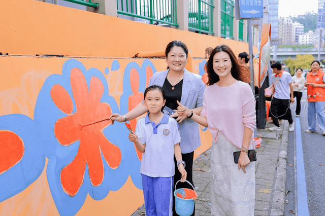 红堡垒扎进街巷，暖服务浸润民心
