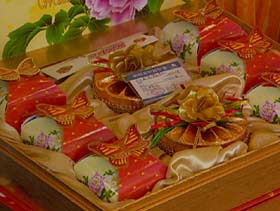 中央纪委国家监委：中秋国庆节前，必须高度警惕“天价”月饼过度包装现象