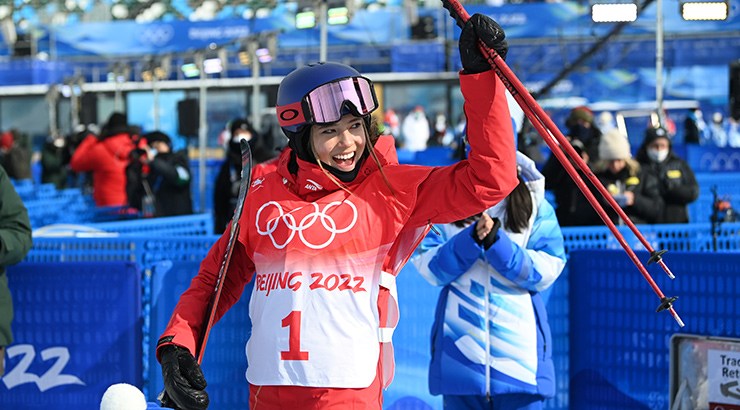 谷爱凌晋级自由式滑雪女子U型场地技巧决赛