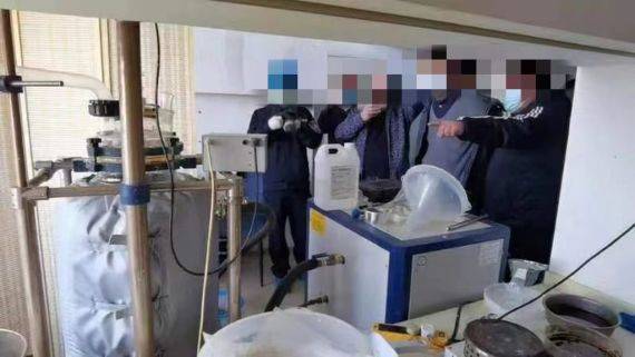内蒙古打掉一制毒工厂，缴获制毒原料逾1000公斤