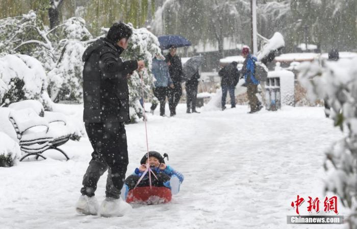 冷空气“横扫”中国，多地“立冬”节气迎初雪