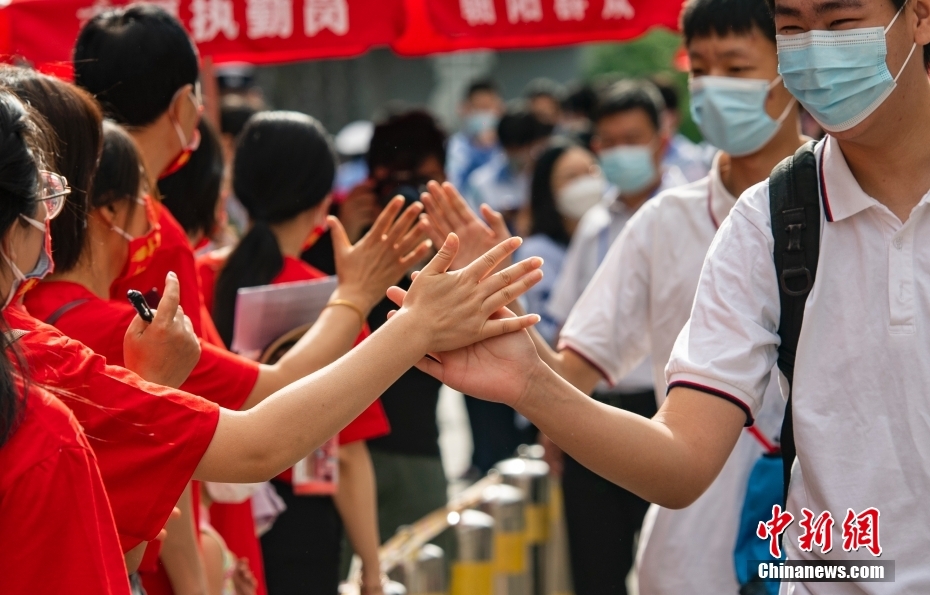 上海高考今起拉开大幕 5万多名考生将赶赴考场！