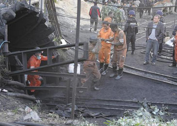 平顶山煤矿事故已致13人遇难，涉事煤矿党委书记及矿长被免职