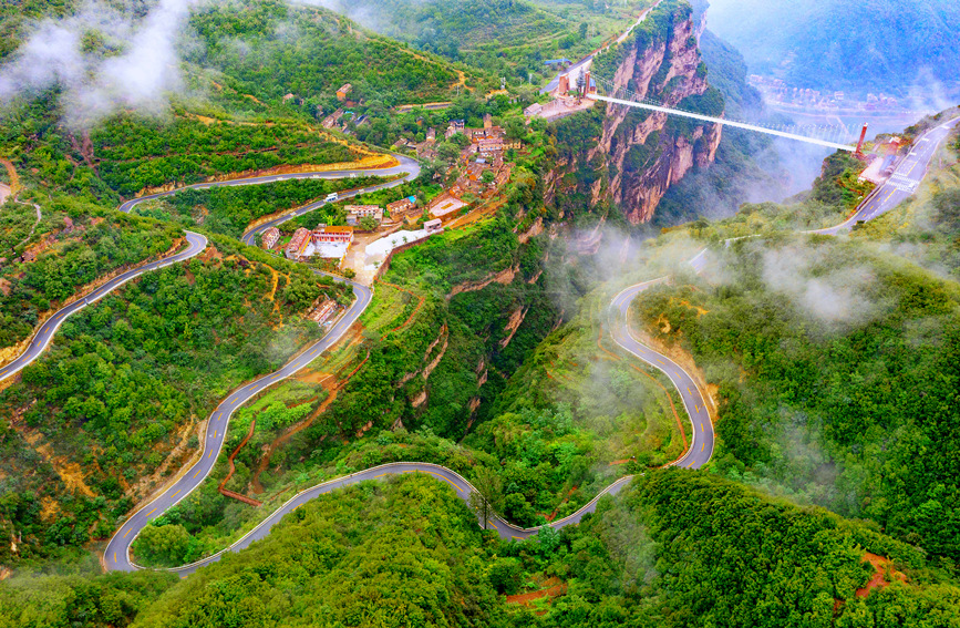 河南林州：太行大峡谷壮美如画